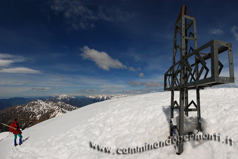 09 03525 Panoramica dal Pizzo - scendiamo dal Canalino sud.jpg